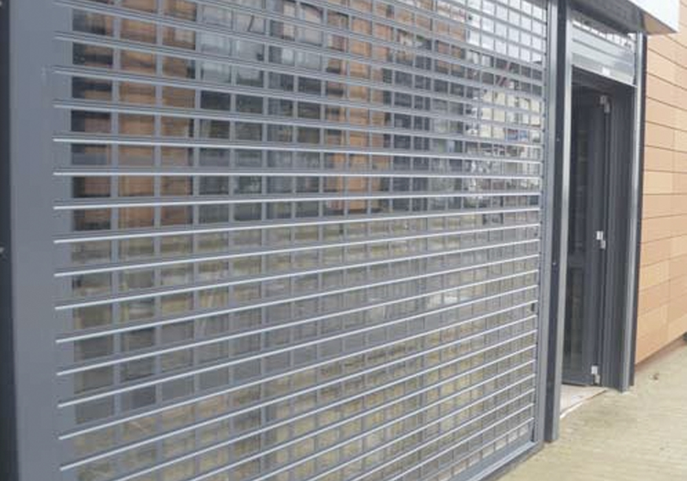 persianas https://www.cerrajerosdehuelva.com/wp-content/uploads/2020/09/persianas.jpg